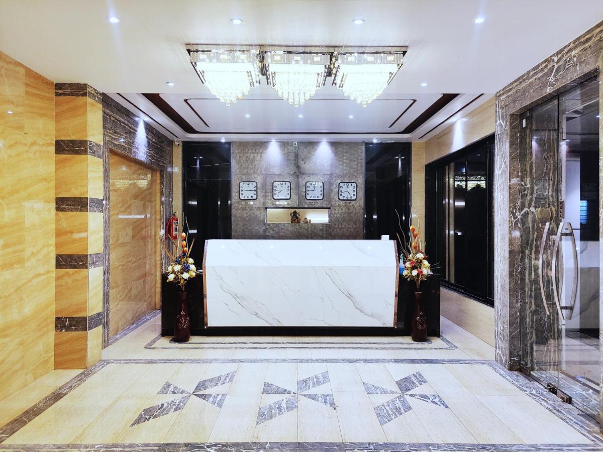 Arya Resort And Spa มหาบาเลชวาร์ ภายนอก รูปภาพ