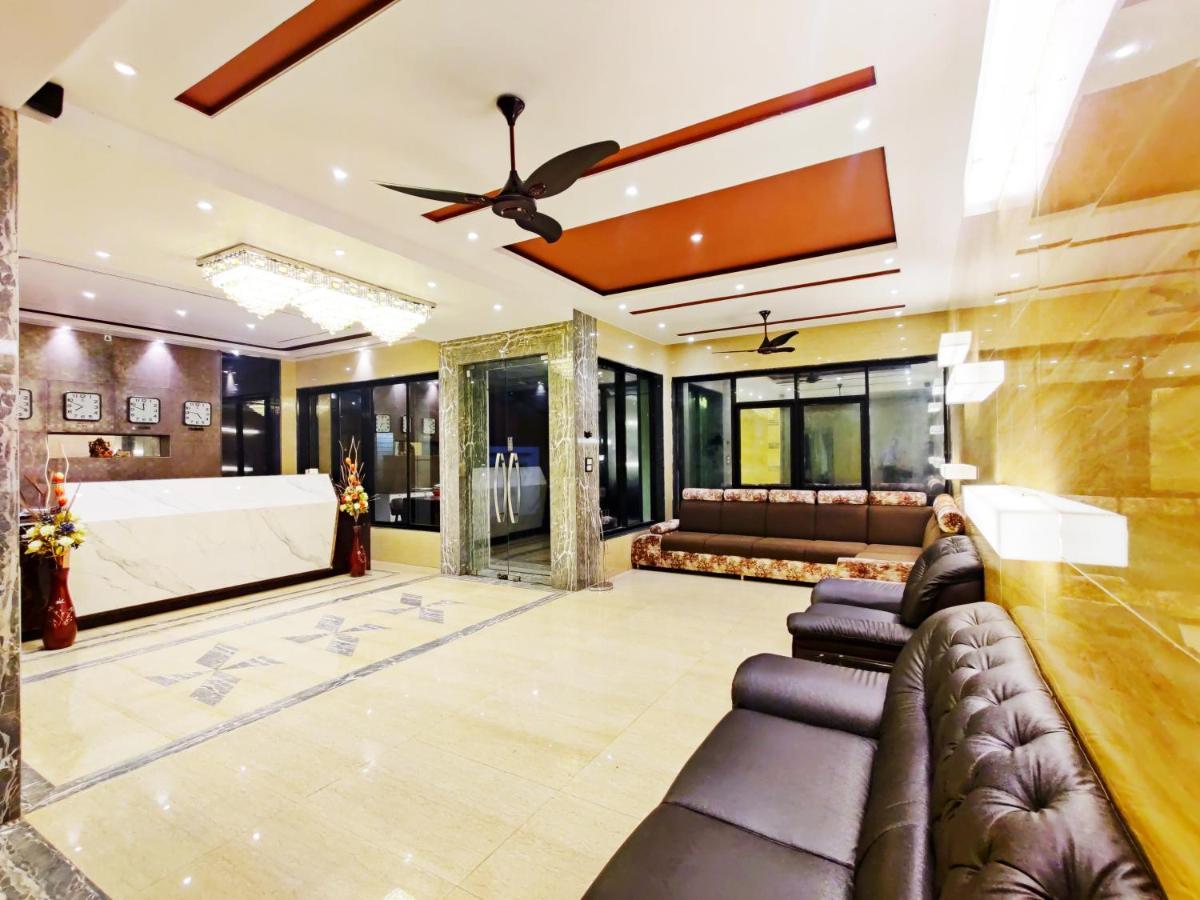 Arya Resort And Spa มหาบาเลชวาร์ ภายนอก รูปภาพ