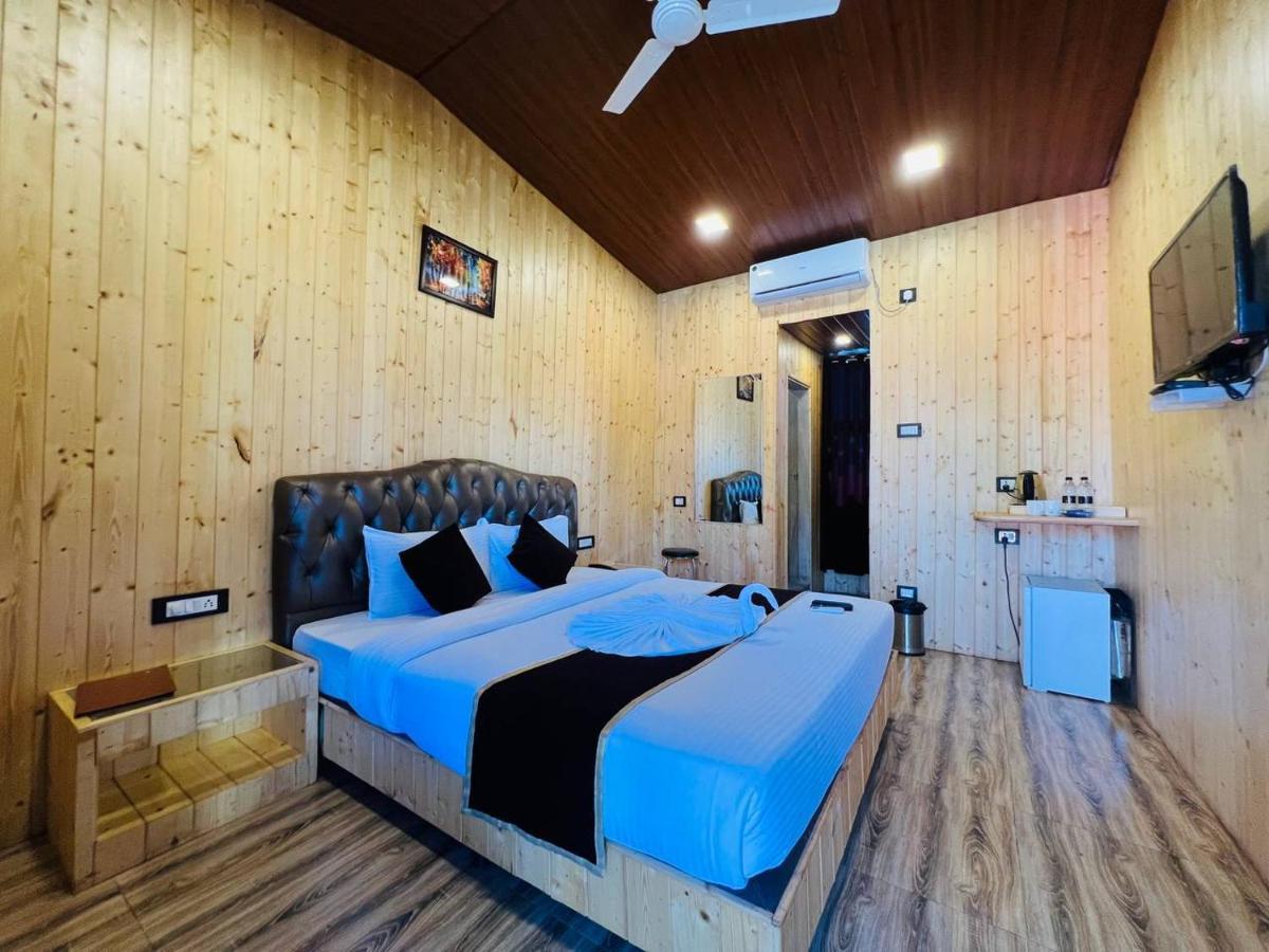 Arya Resort And Spa มหาบาเลชวาร์ ภายนอก รูปภาพ